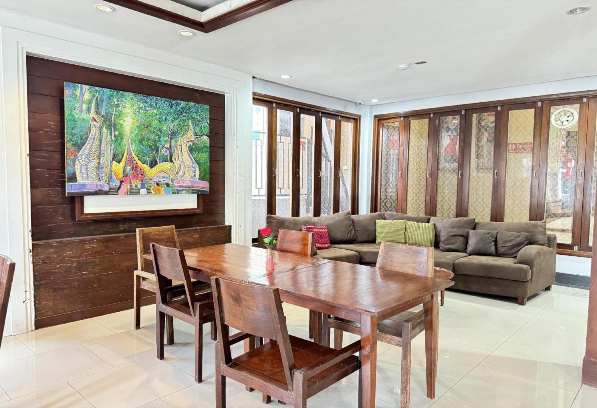 Collection O Bupamontra Chiangmai Hotell Chiang Mai Exteriör bild